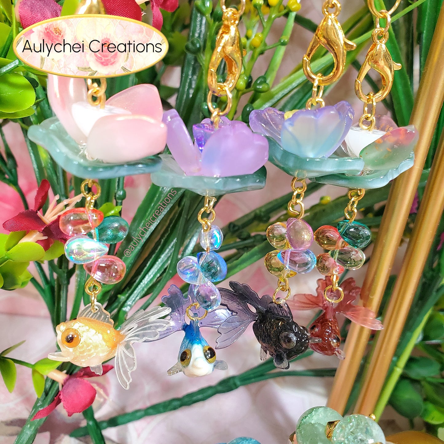 Gold Goldfish Lotus Flower Glass Bead Keychain 01