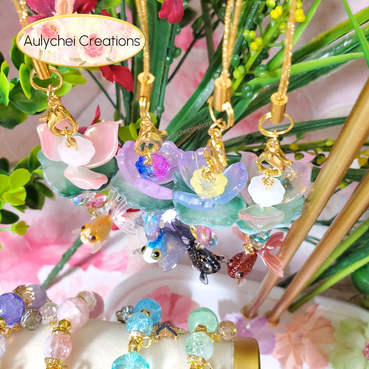 Gold Goldfish Lotus Flower Glass Bead Keychain 02