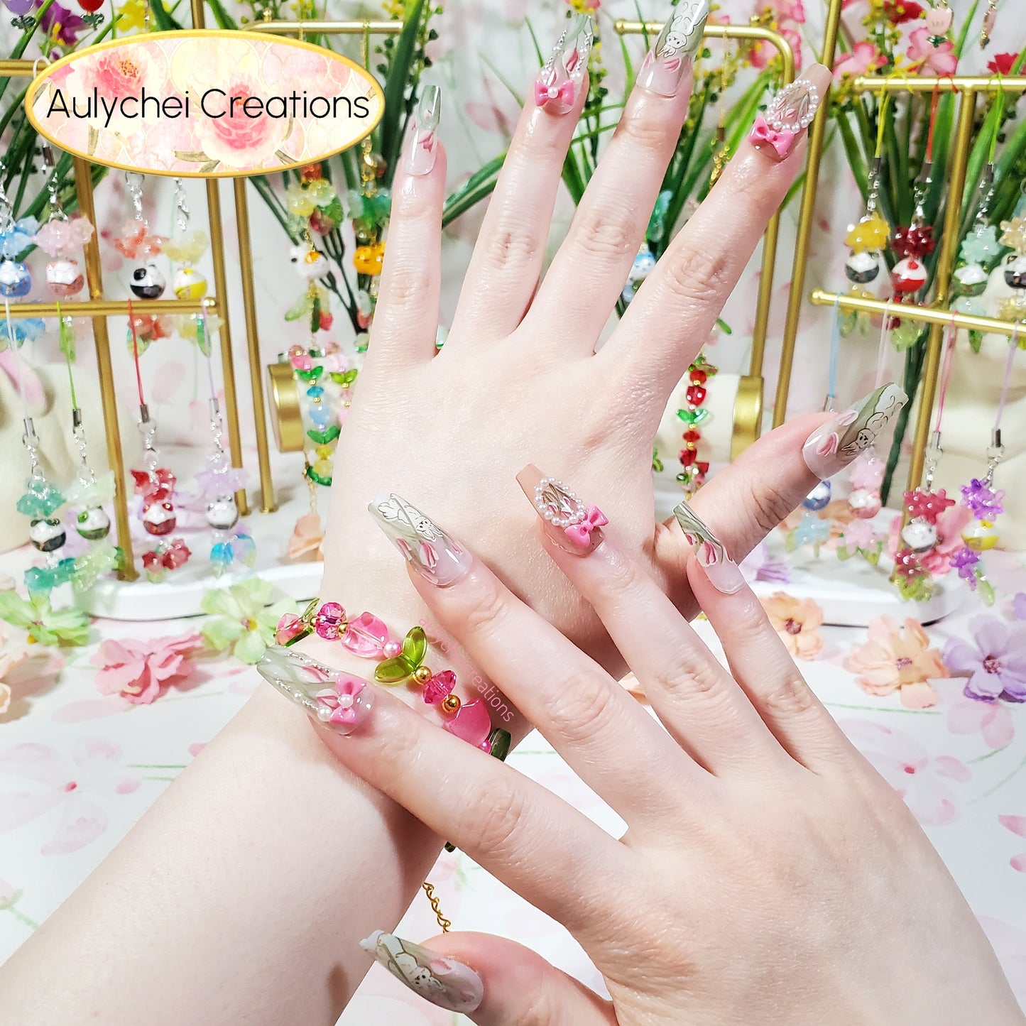 Multi-Color Tulip Lily Flower Glass Beaded Bracelet 03