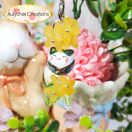 Yellow Osmanthus Cat Flower Bead Keychain