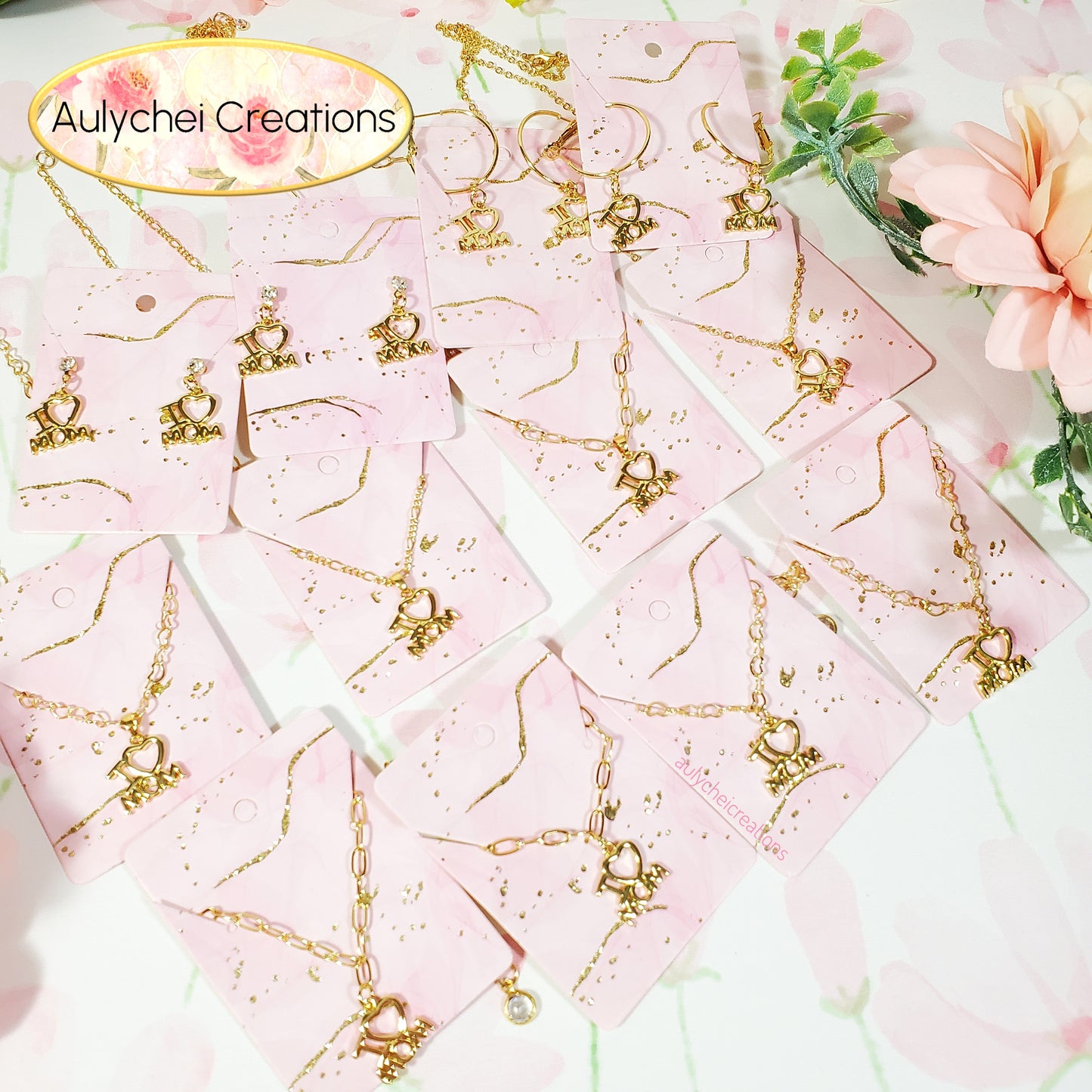 I LOVE MOM 18K Gold-Plated Paperclip Chain Bracelet