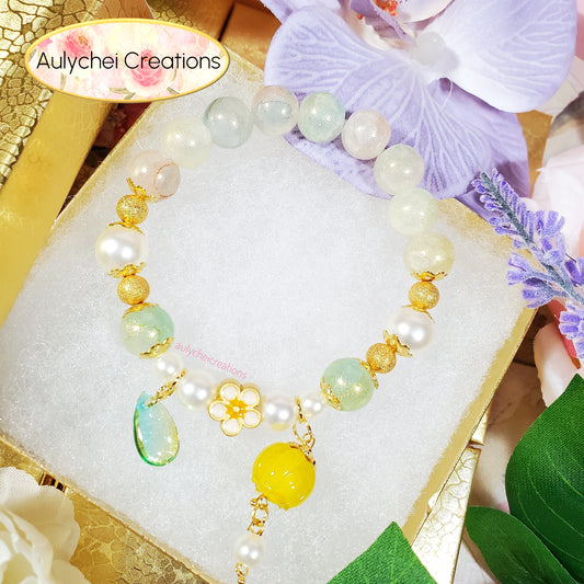 Yellow Glass Lantern Beaded Charm Bracelet