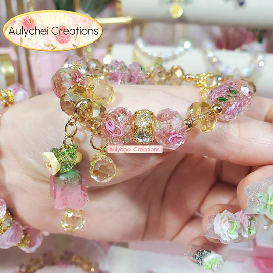 Gold Resin Tulip Lampwork Bead Bracelet