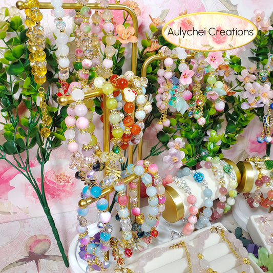 Yellow Jade Gemstone Bracelet with 18K Daisy Enamel Charm