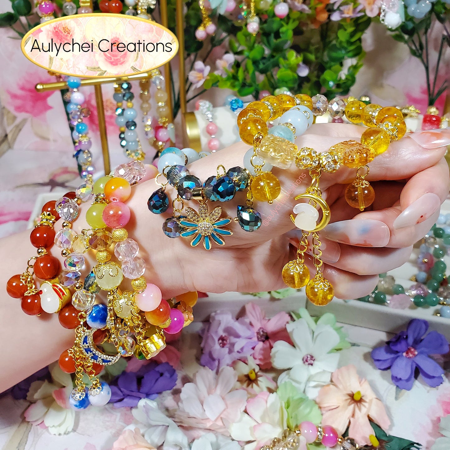 Yellow Jade Gemstone Bracelet with 18K Daisy Enamel Charm