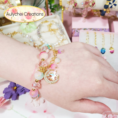 Gold Crystal Unicorn Frosted Bead Charm Bracelet