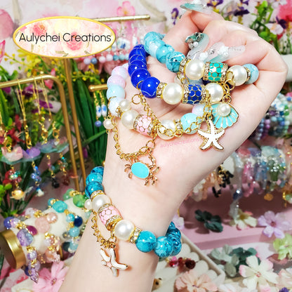 Gradient Ocean Beaded Crab Charm Bracelet