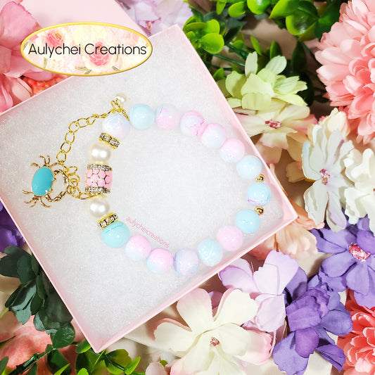 Gradient Ocean Beaded Crab Charm Bracelet
