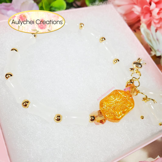 White Bamboo Glass Bead Bracelet Flower Pendant