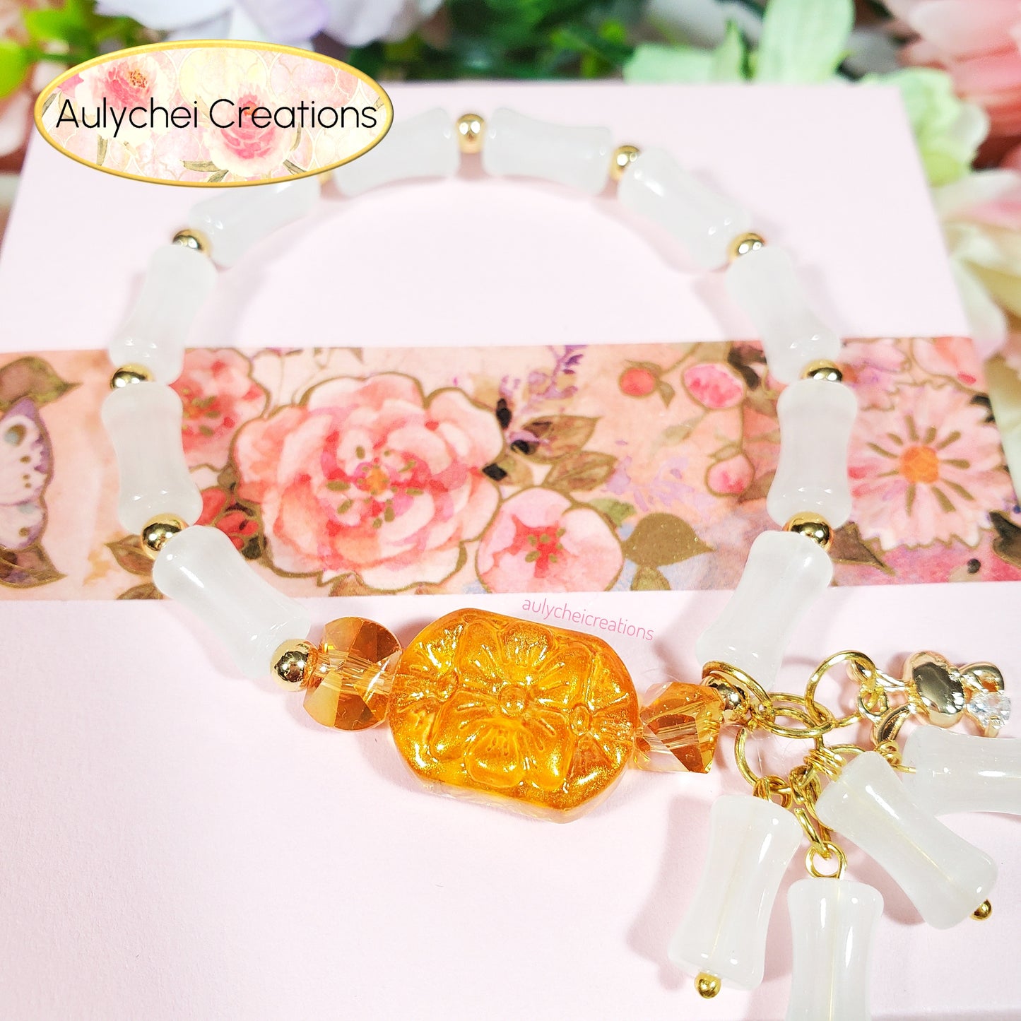 White Bamboo Glass Bead Bracelet Flower Pendant