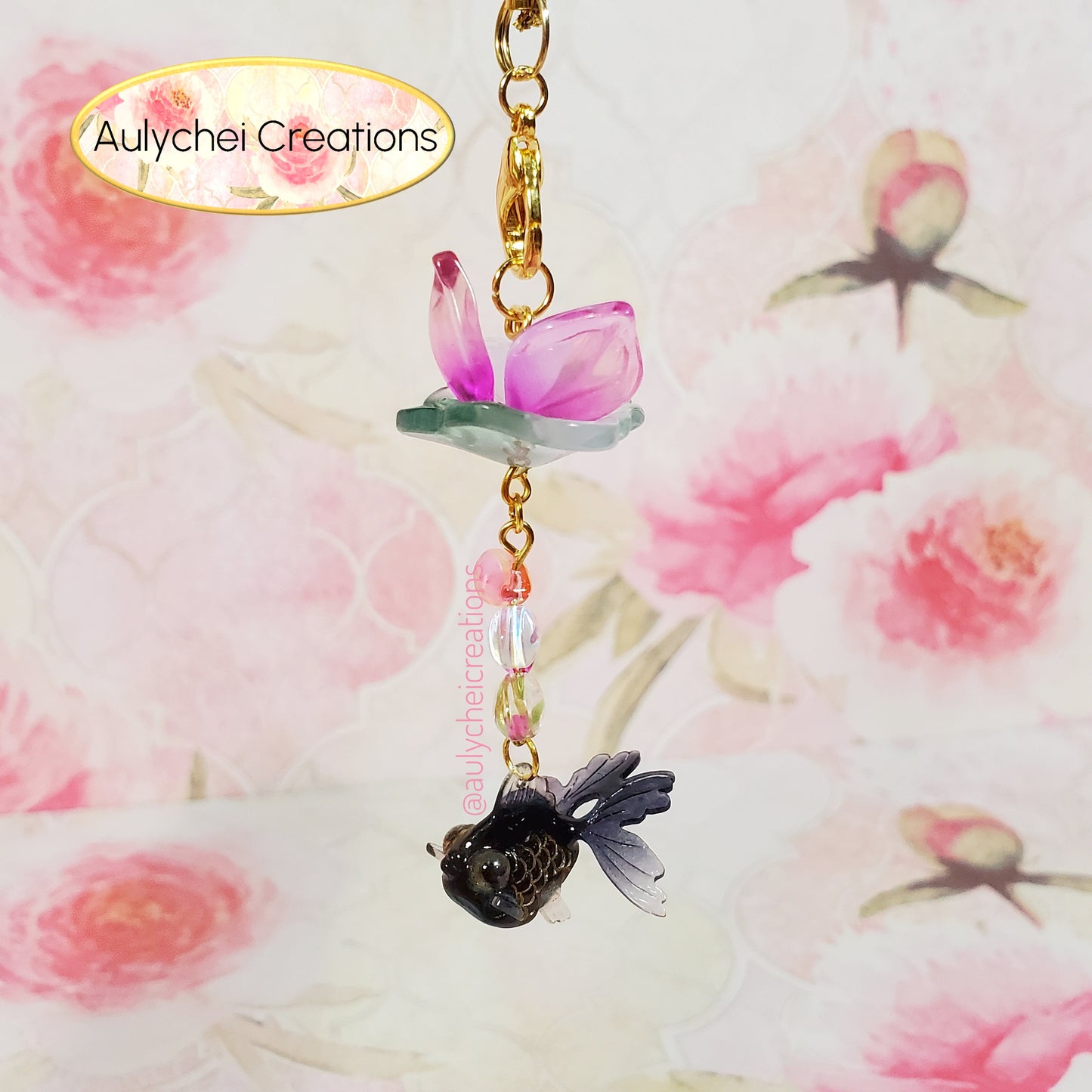 Black Goldfish Lotus Flower Glass Bead Keychain 02