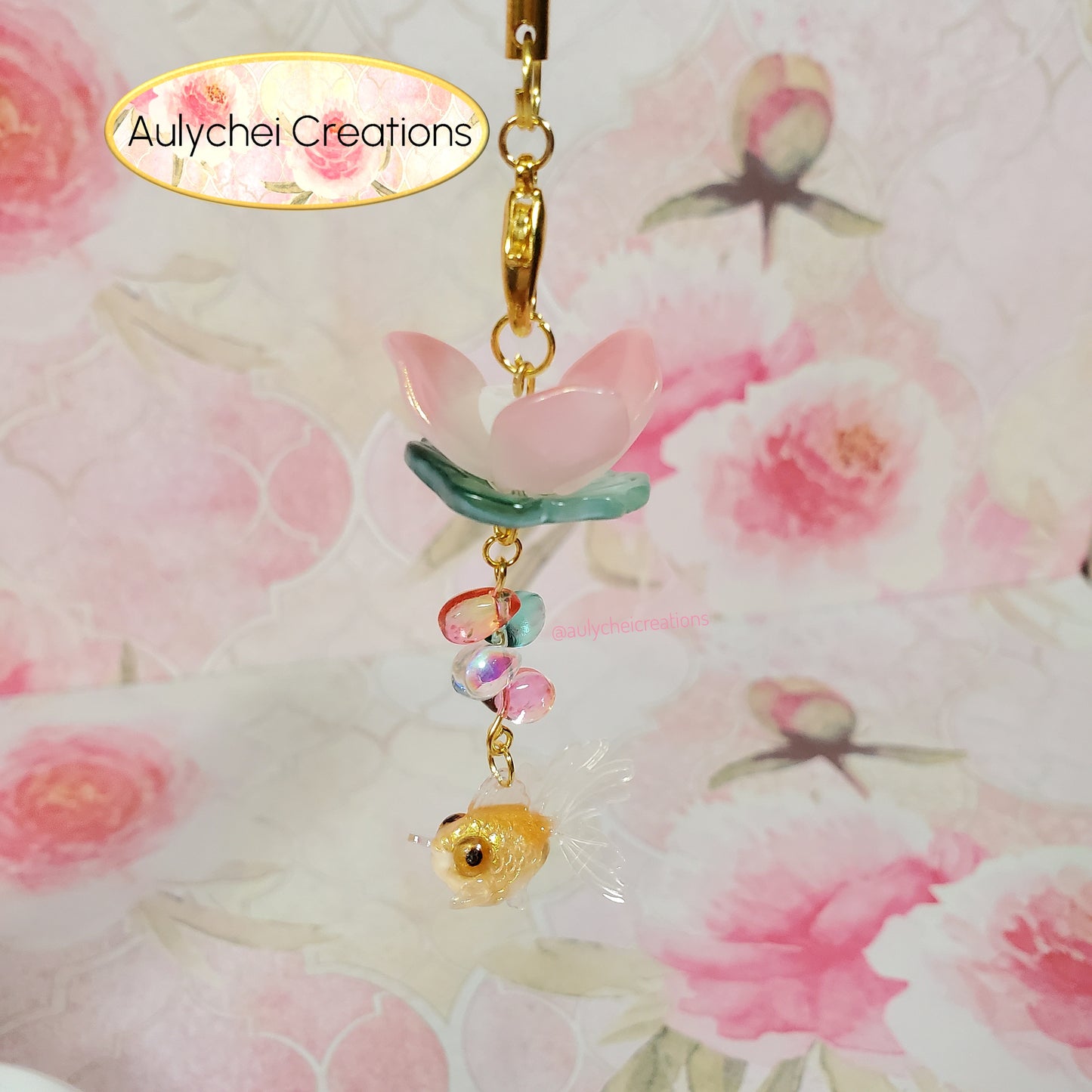 Gold Goldfish Lotus Flower Glass Bead Keychain 01