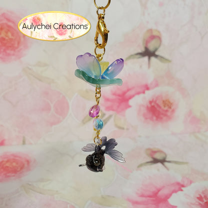 Black Goldfish Lotus Flower Glass Bead Keychain 01