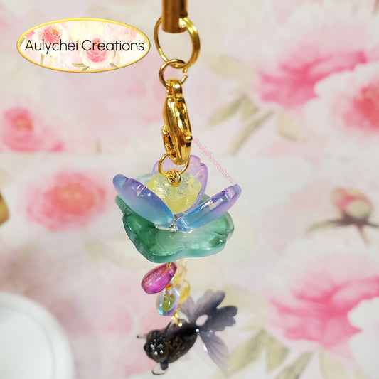 Black Goldfish Lotus Flower Glass Bead Keychain 01