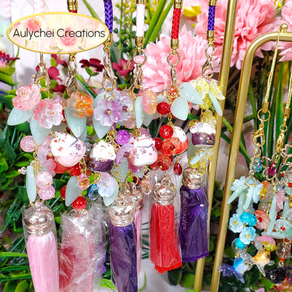 Yellow Cat Glass Flower Bead Tassel Lanyard