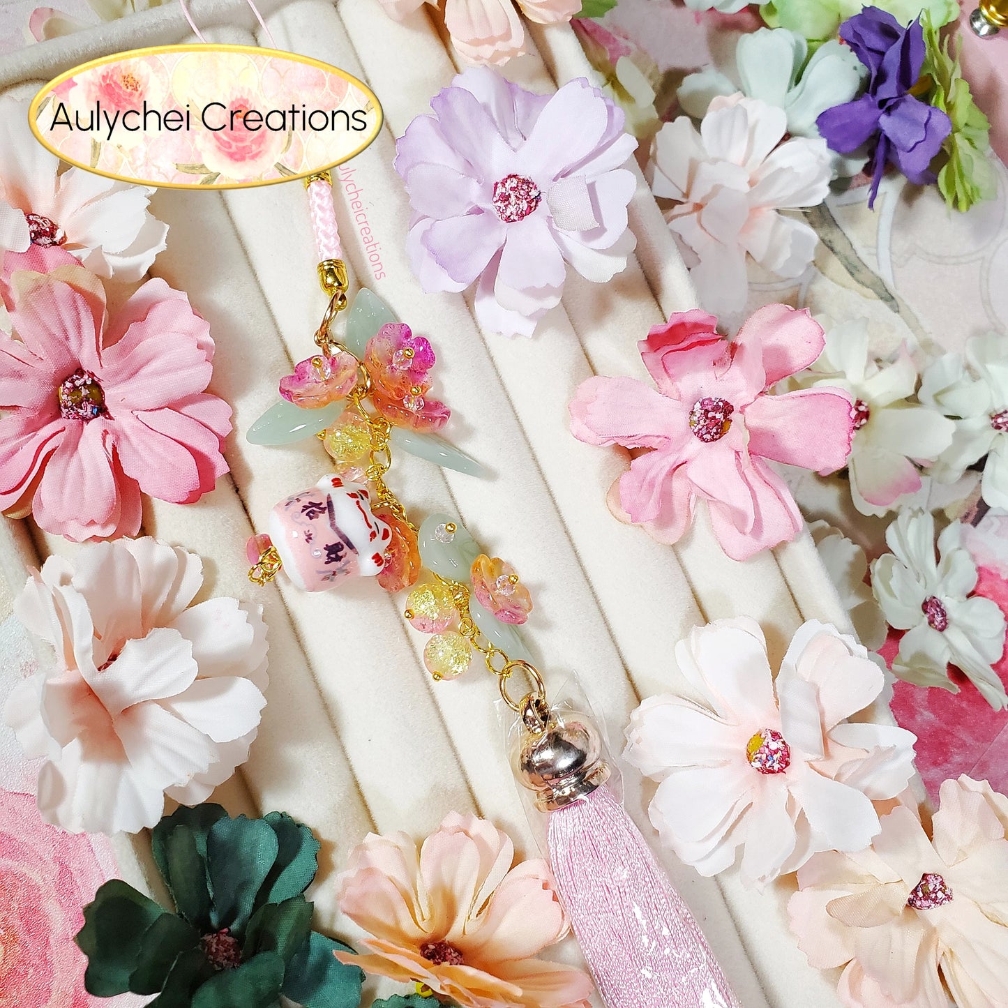 Pink Cat Glass Flower Bead Tassel Lanyard