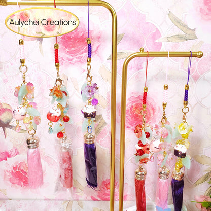 Yellow Cat Glass Flower Bead Tassel Lanyard