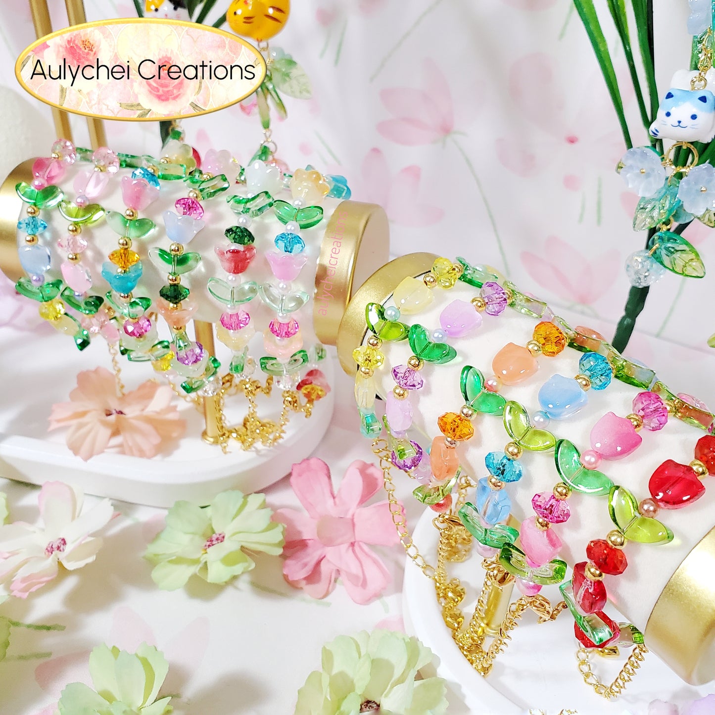 Red Tulip Flower Glass Beaded Bracelet