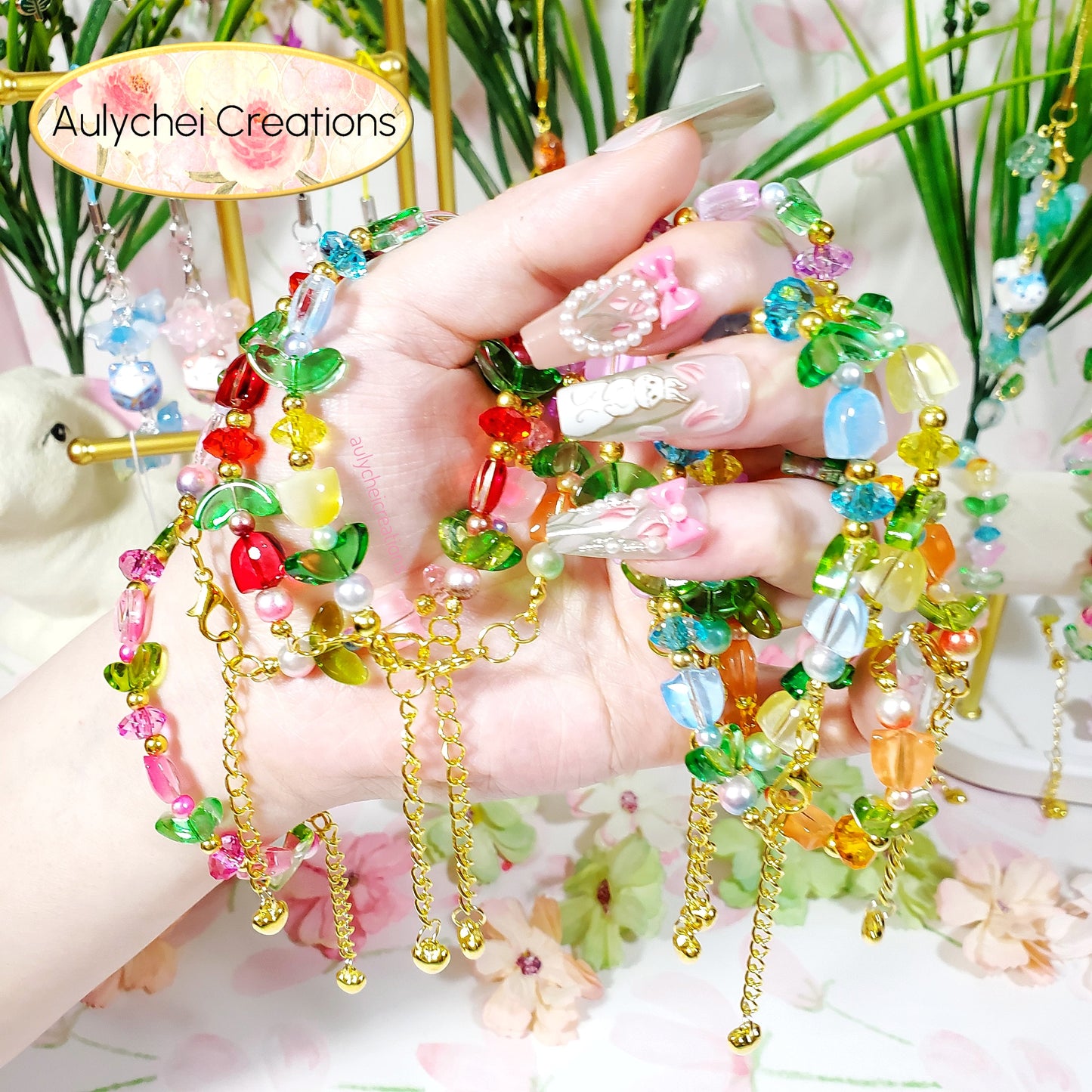 Red Tulip Flower Glass Beaded Bracelet