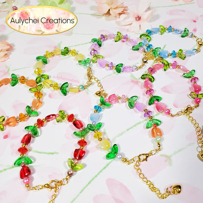 Red Tulip Flower Glass Beaded Bracelet