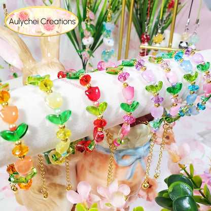 Red Tulip Flower Glass Beaded Bracelet