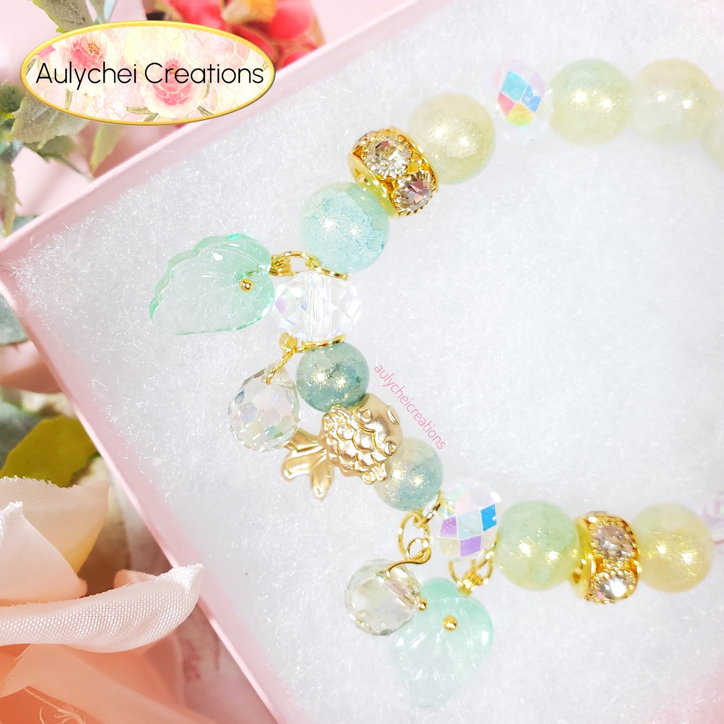 Green Glass Beaded Goldfish Charm Bracelet