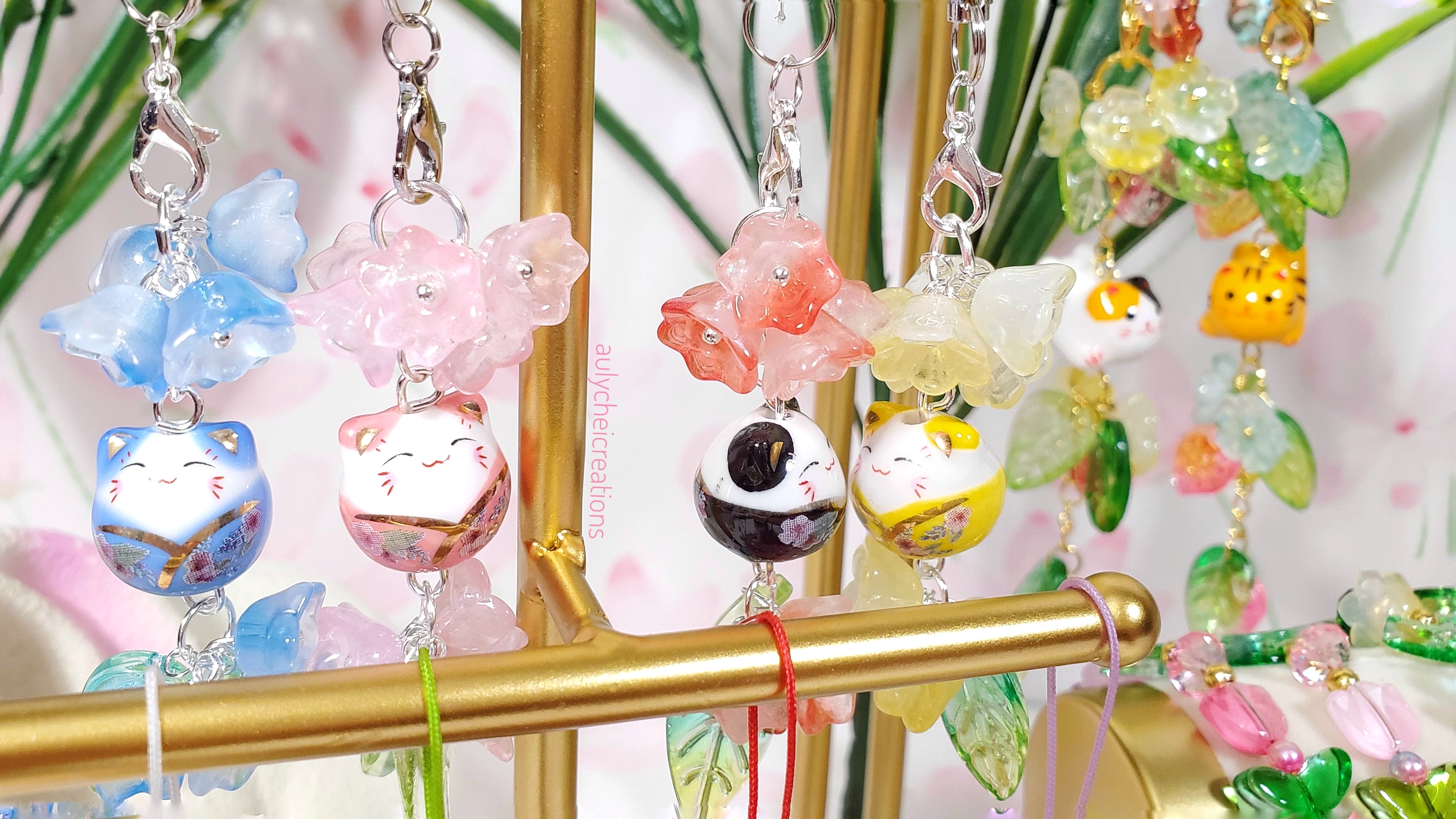 Lily Cat Glass Flower Bead Keychains for Sale