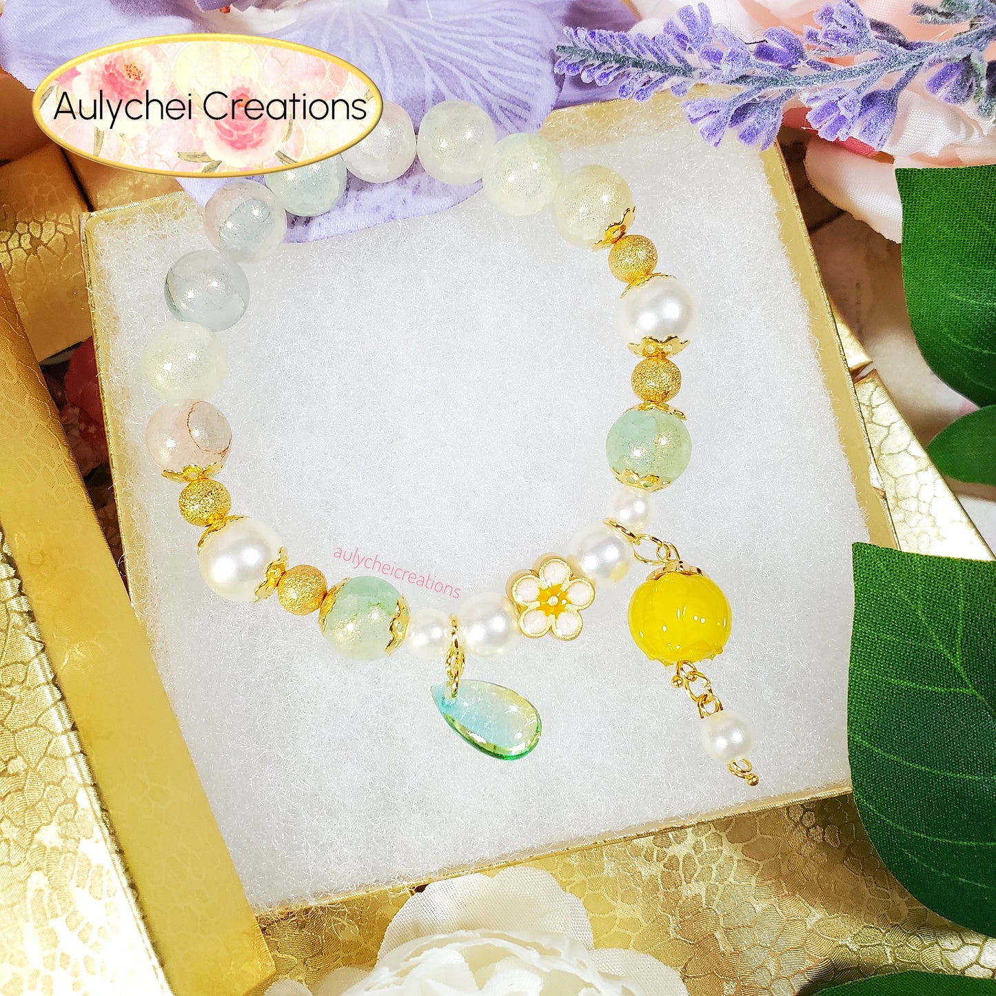 Yellow Glass Lantern Beaded Charm Bracelet 