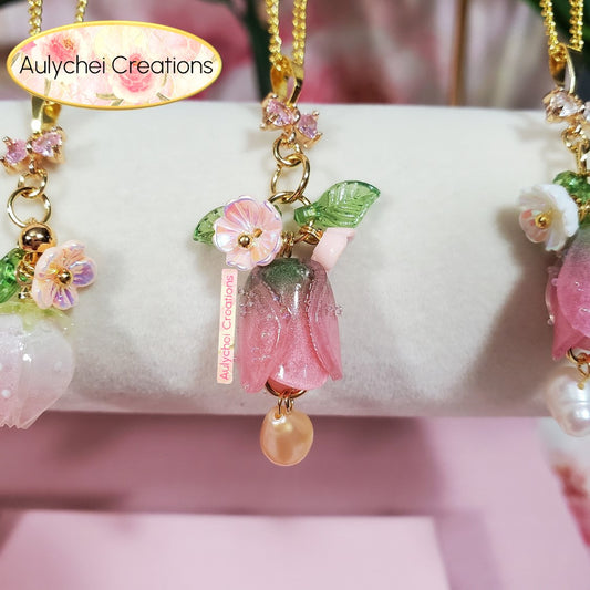 Eggshell Pearl Resin Tulip Flower Pendant Necklace