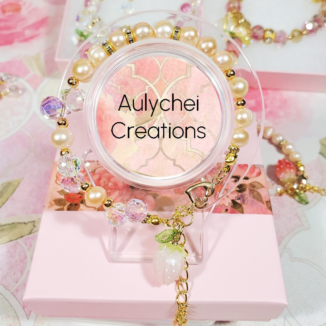 White Resin Strawberry Cultured Pearl Bracelet