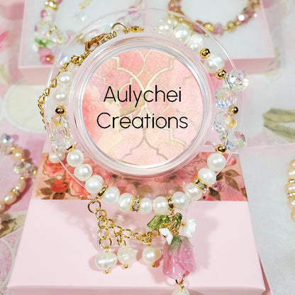 Resin Tulip Ivory White Pearl Bracelet
