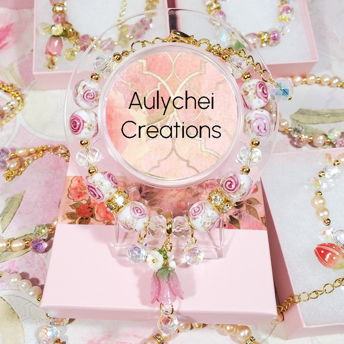 White Resin Tulip Lampwork Clasp Bead Bracelet 01