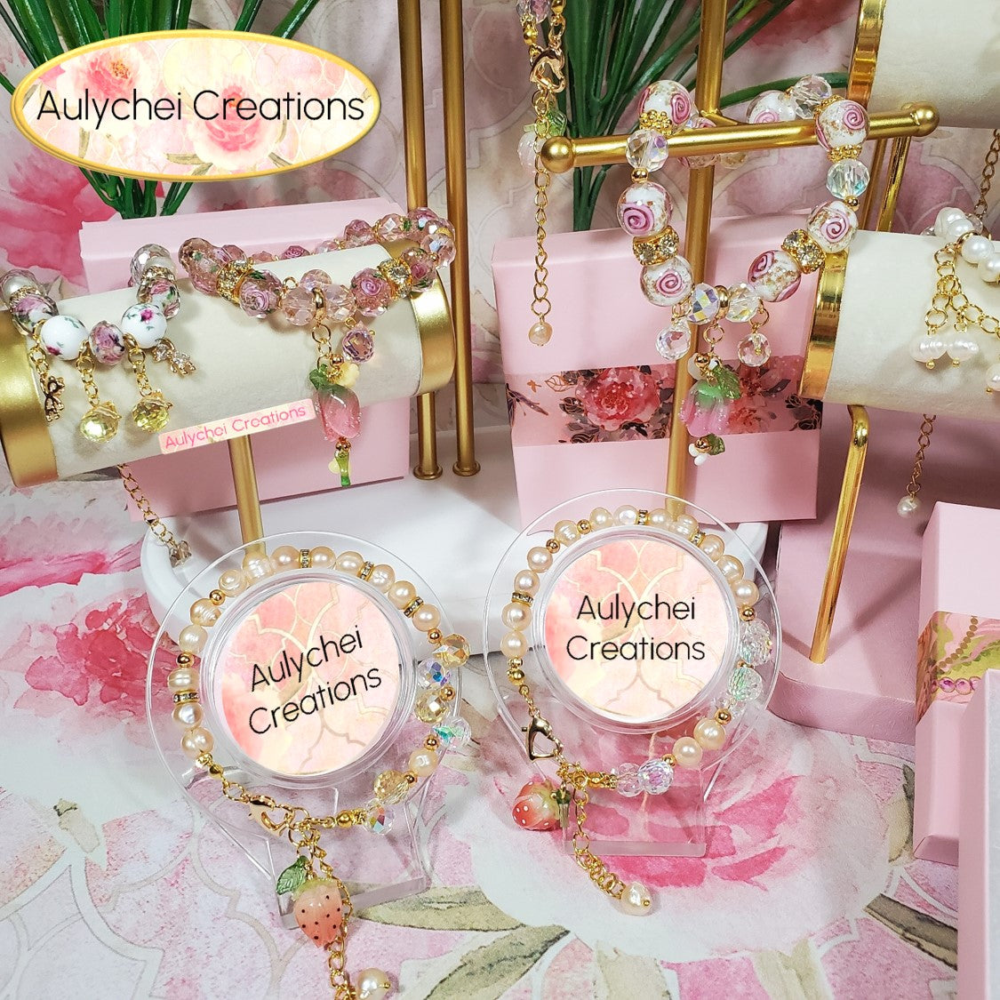 White Resin Strawberry Cultured Pearl Bracelet