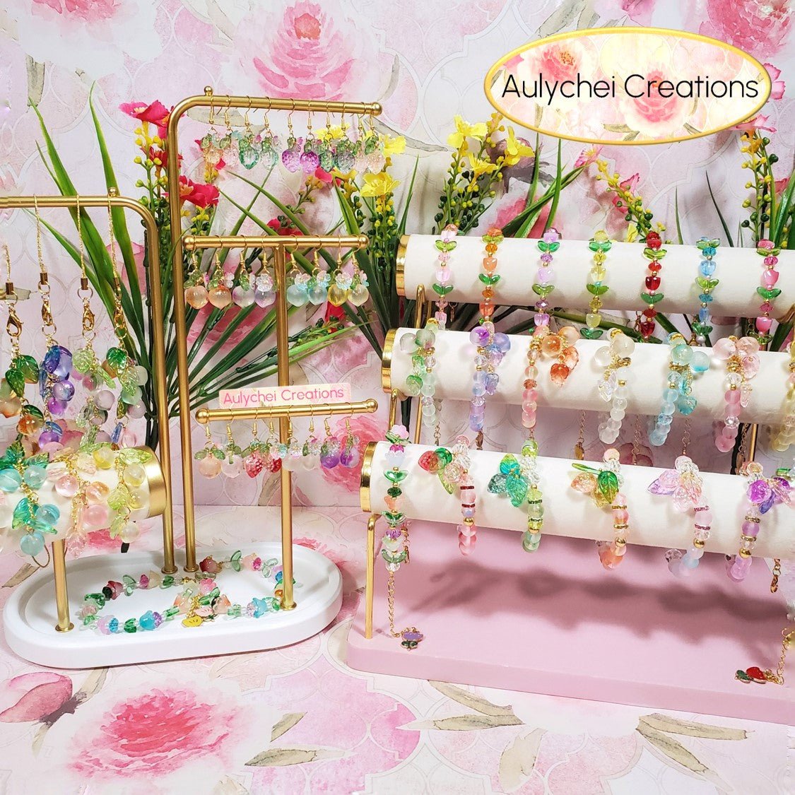 Pink Strawberry Glass Bead Bracelet