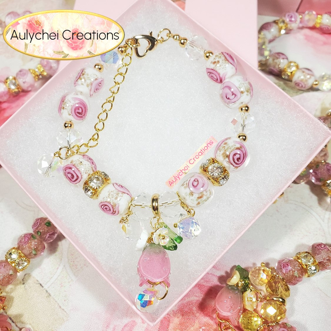 White Resin Tulip Lampwork Clasp Bead Bracelet 01